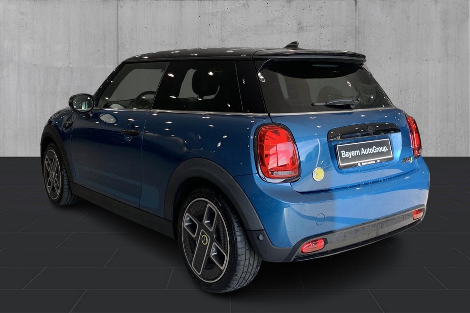 MINI Cooper SE Essential 3d