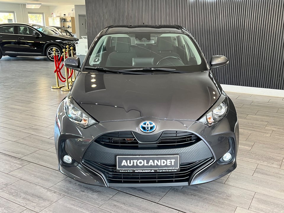 Toyota Yaris 1,5 Hybrid H1 e-CVT 5d
