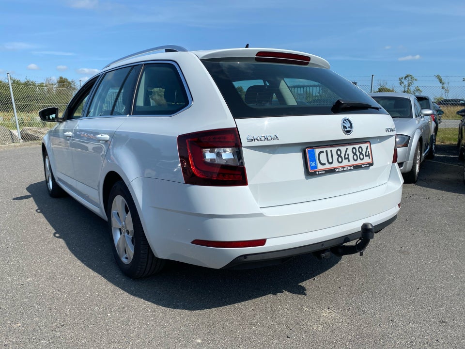 Skoda Octavia 2,0 TDi 150 Celebration+ Combi DSG 5d