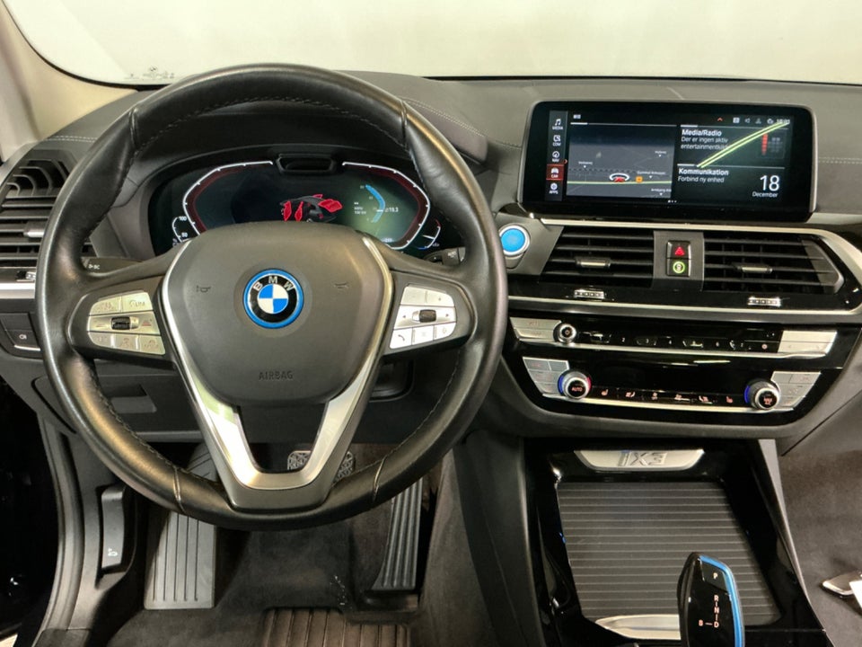 BMW iX3 Charged 5d