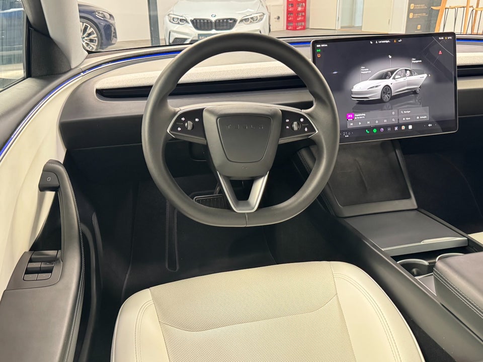 Tesla Model 3 RWD 4d