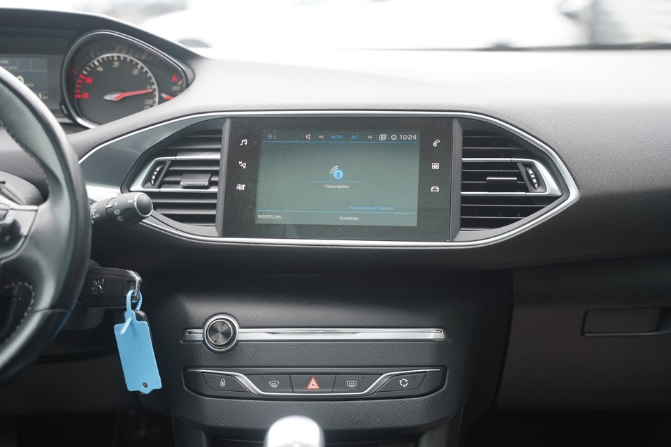 Peugeot 308 1,6 BlueHDi 120 Selection Sky SW 5d