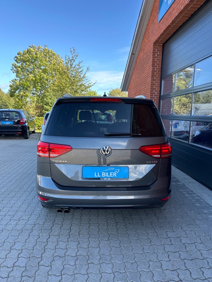 VW Touran 2,0 TDi 190 Highline DSG Van 5d