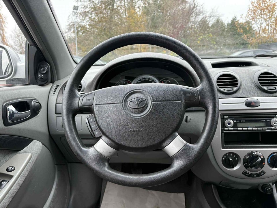 Daewoo Nubira 1,6 SX 4d
