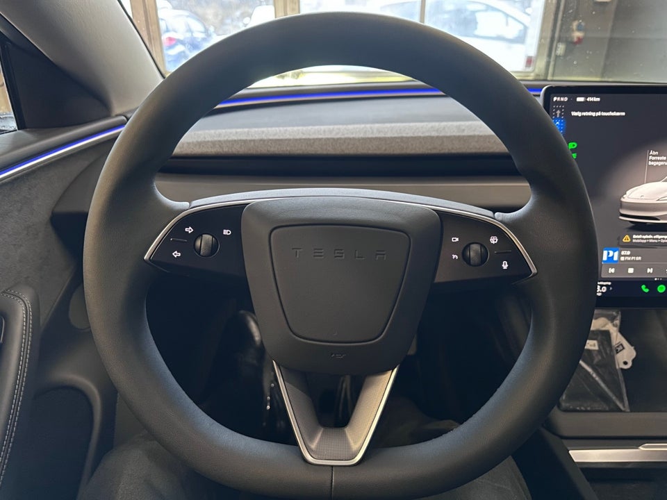 Tesla Model 3 Long Range AWD 4d