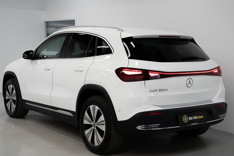 Mercedes EQA250+ Progressive 5d