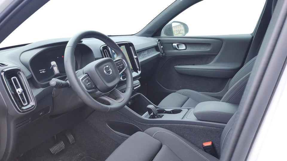 Volvo EX40 Extended Range Plus 5d