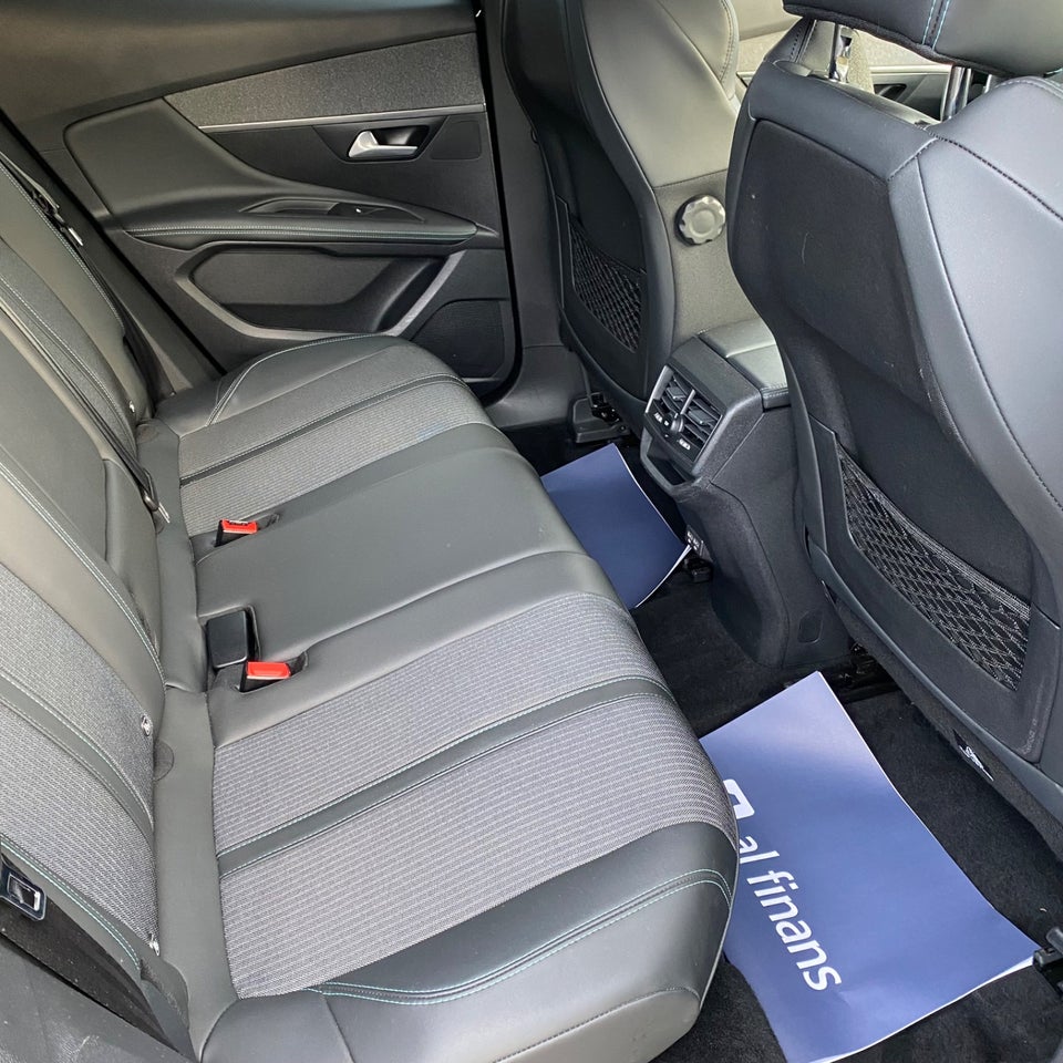 Peugeot 3008 1,5 BlueHDi 130 Allure Pack EAT8 5d