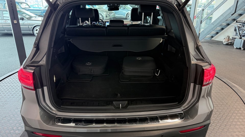 Mercedes EQB250 AMG Line 5d