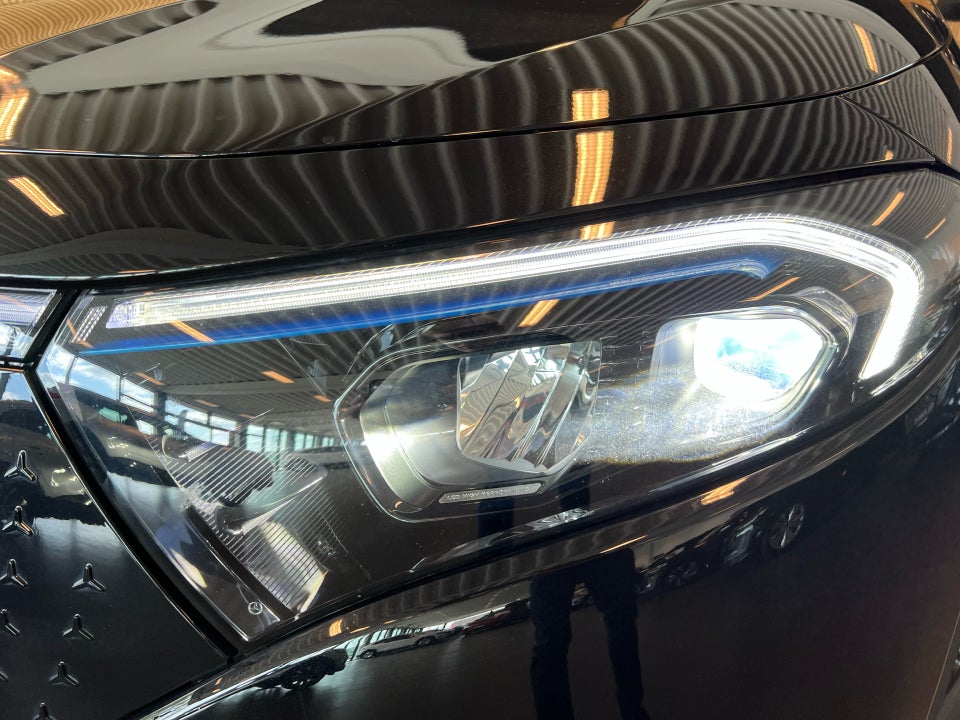 Mercedes EQA300 Progressive 4Matic 5d