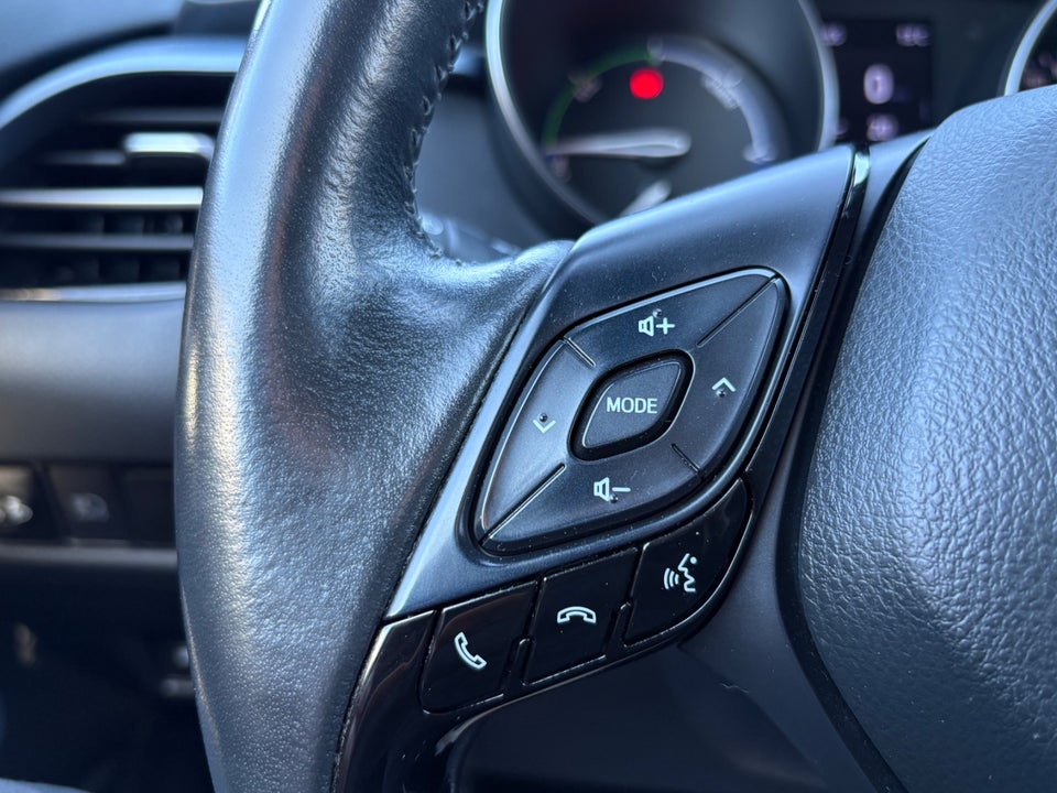 Toyota C-HR 1,8 Hybrid C-LUB CVT 5d