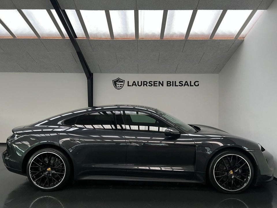 Porsche Taycan 4d