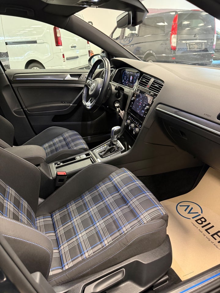 VW Golf VII 1,4 GTE DSG 5d