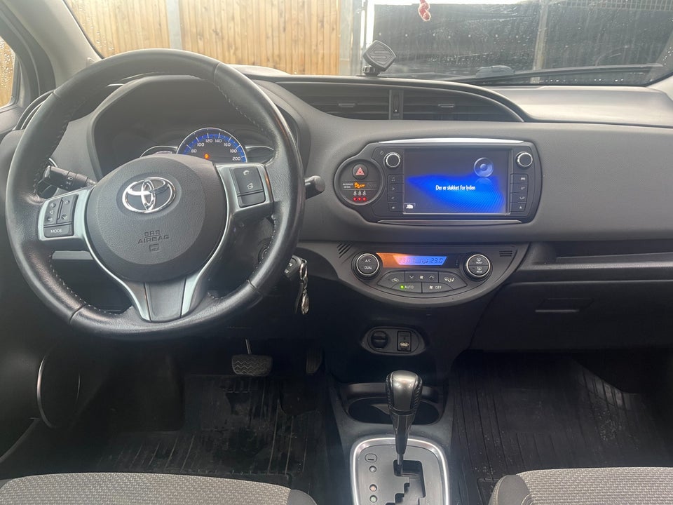 Toyota Yaris 1,5 Hybrid H1 e-CVT 5d