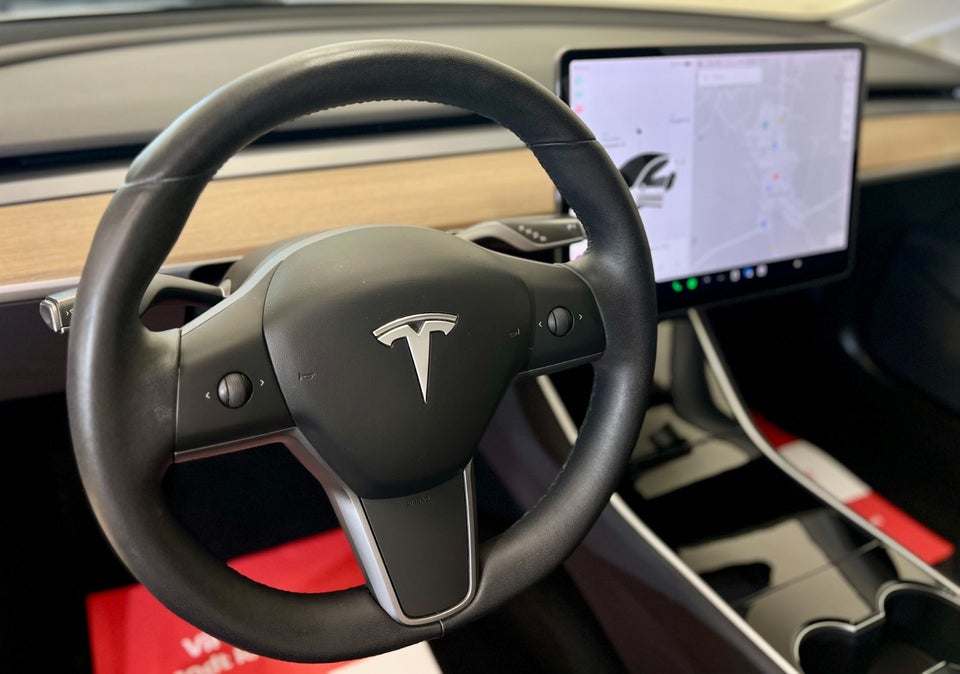 Tesla Model 3 Standard Range+ RWD 4d