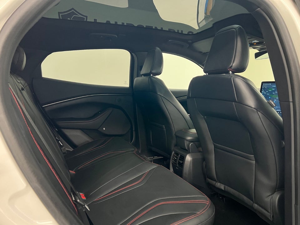 Ford Mustang Mach-E 91 Extended Range AWD 5d