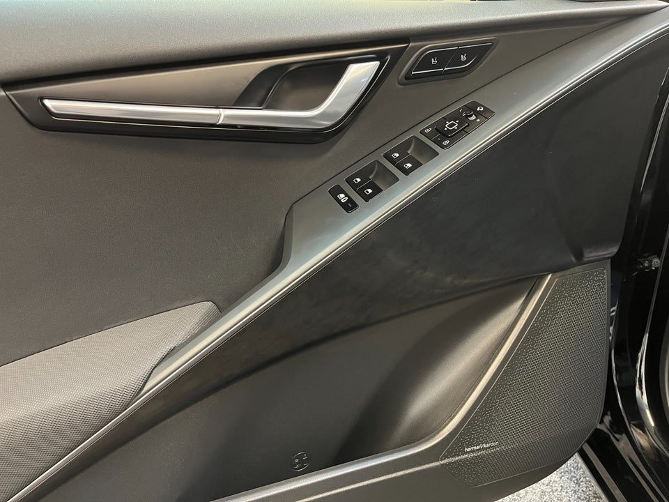 Kia Niro 64 EV Inspiration 5d