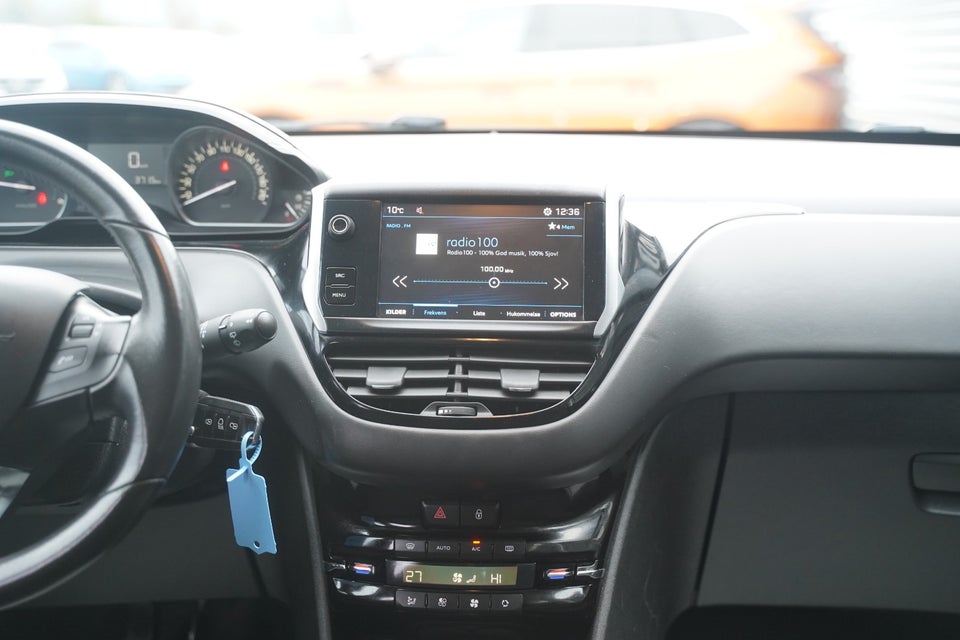 Peugeot 208 1,6 BlueHDi 100 Envy 5d