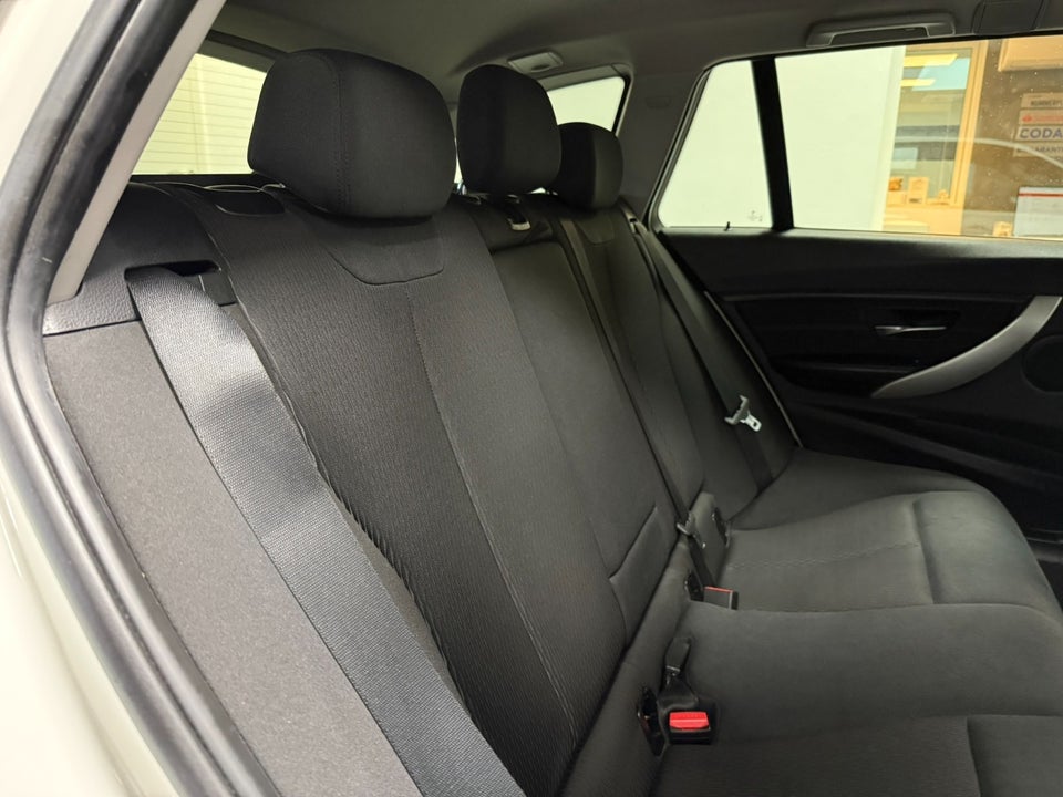 BMW 318d 2,0 Touring aut. 5d