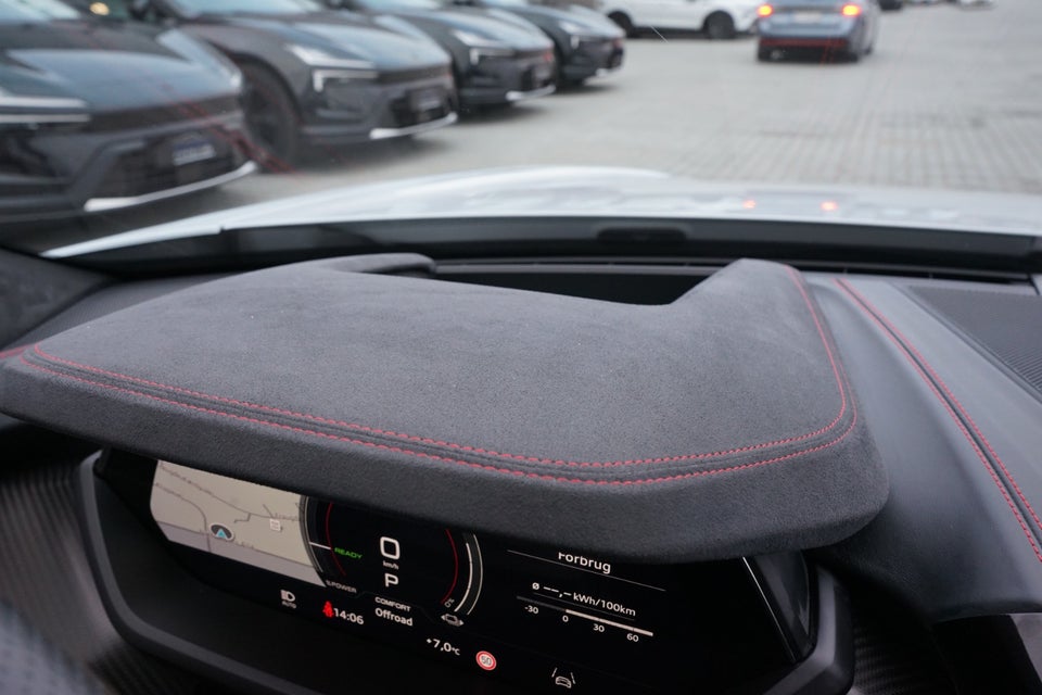 Audi RS e-tron GT quattro 4d