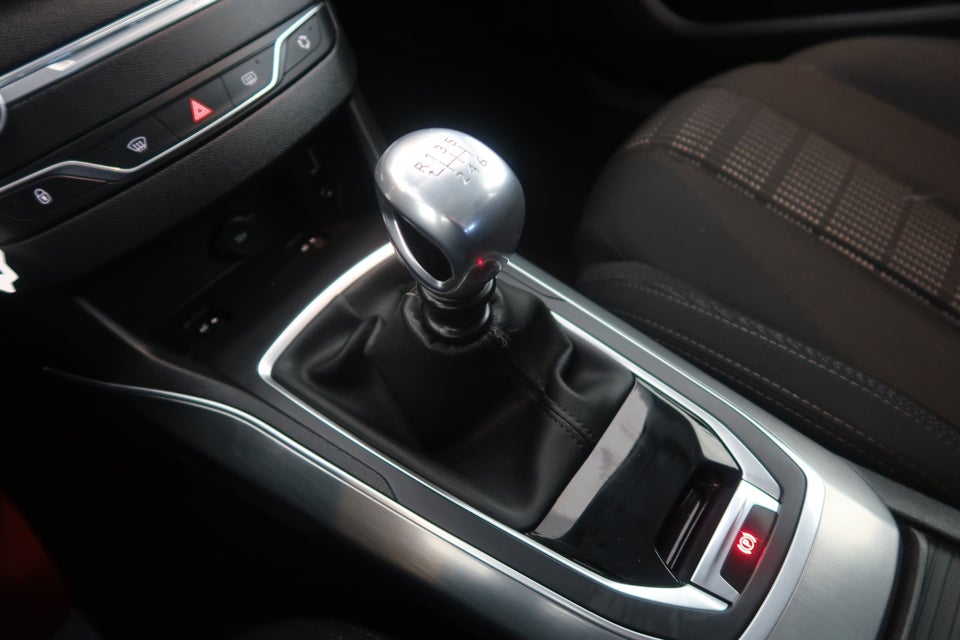 Peugeot 308 1,6 BlueHDi 120 Allure SW 5d