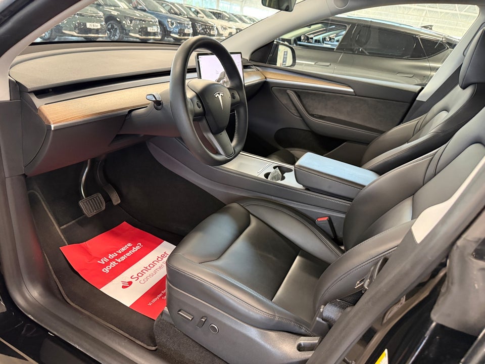 Tesla Model Y Long Range AWD 5d