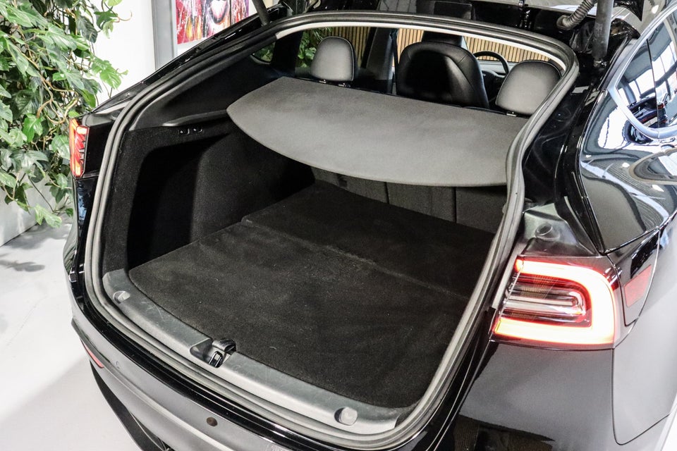 Tesla Model Y Performance AWD 5d