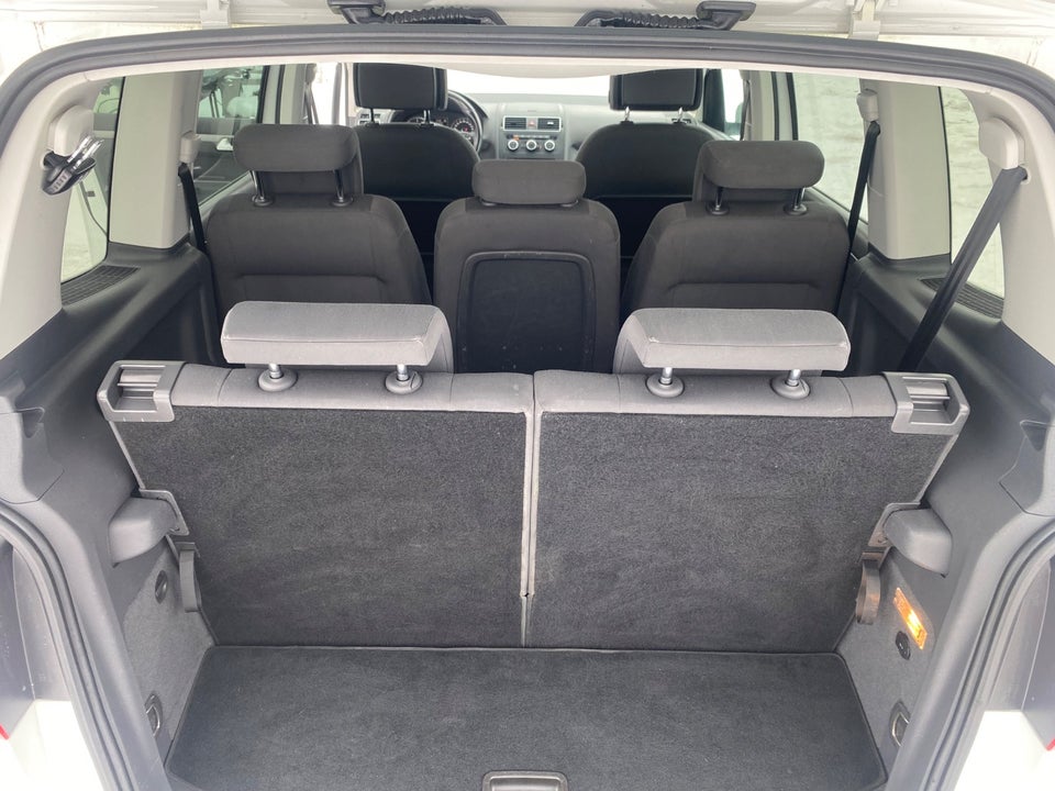 VW Touran 1,6 TDi 105 Comfortline DSG BMT 7prs 5d