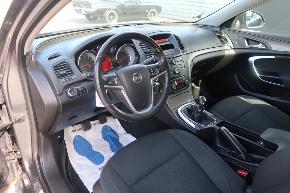 Opel Insignia 1,8 Essentia 5d