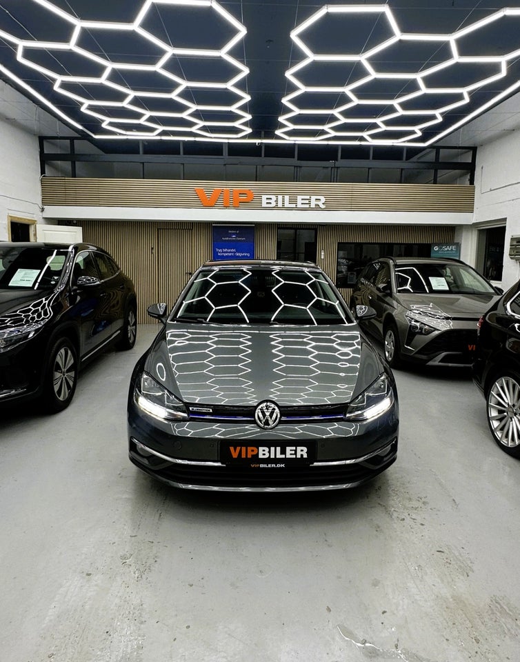 VW Golf VII 1,5 TSi 130 Highline DSG 5d