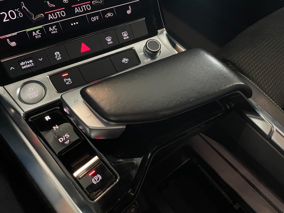 Audi e-tron 50 S-line quattro 5d