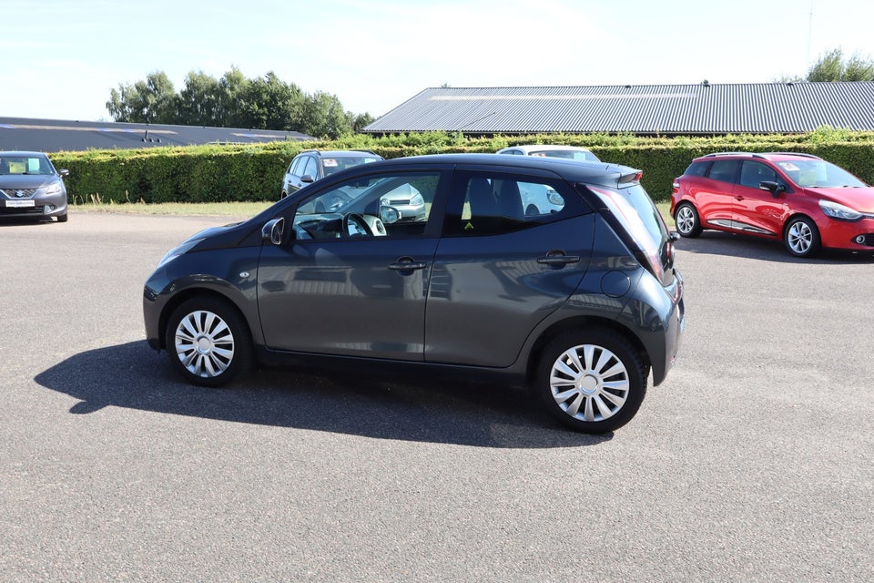 Toyota Aygo 1,0 VVT-i x-clusiv 5d