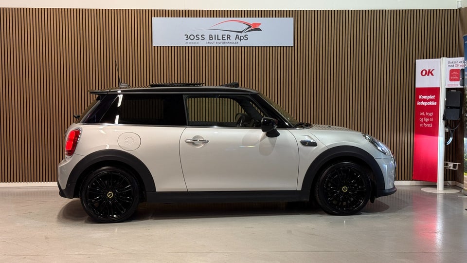 MINI Cooper SE Classic Trim 3d