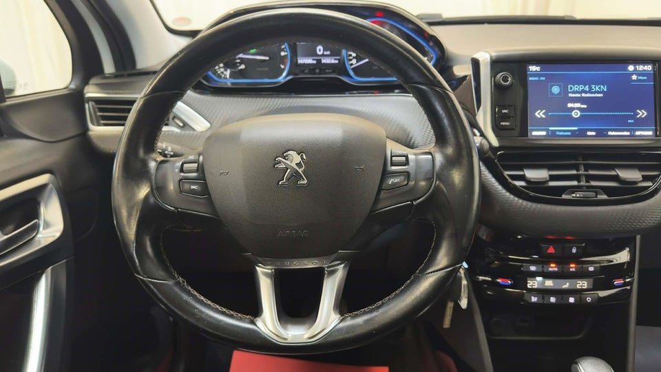 Peugeot 2008 1,2 e-THP 110 Allure Sky EAT6 5d