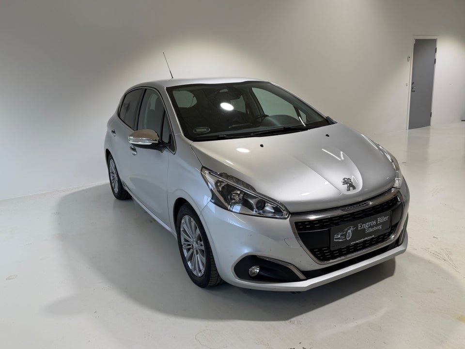 Peugeot 208 1,6 BlueHDi 100 Desire 5d