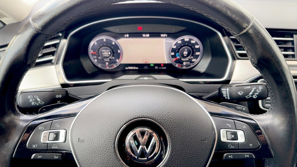 VW Passat 2,0 TDi 240 Highline Variant DSG 4Motion 5d