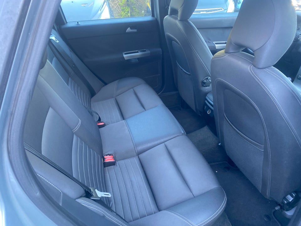 Volvo V50 1,6 Kinetic 5d