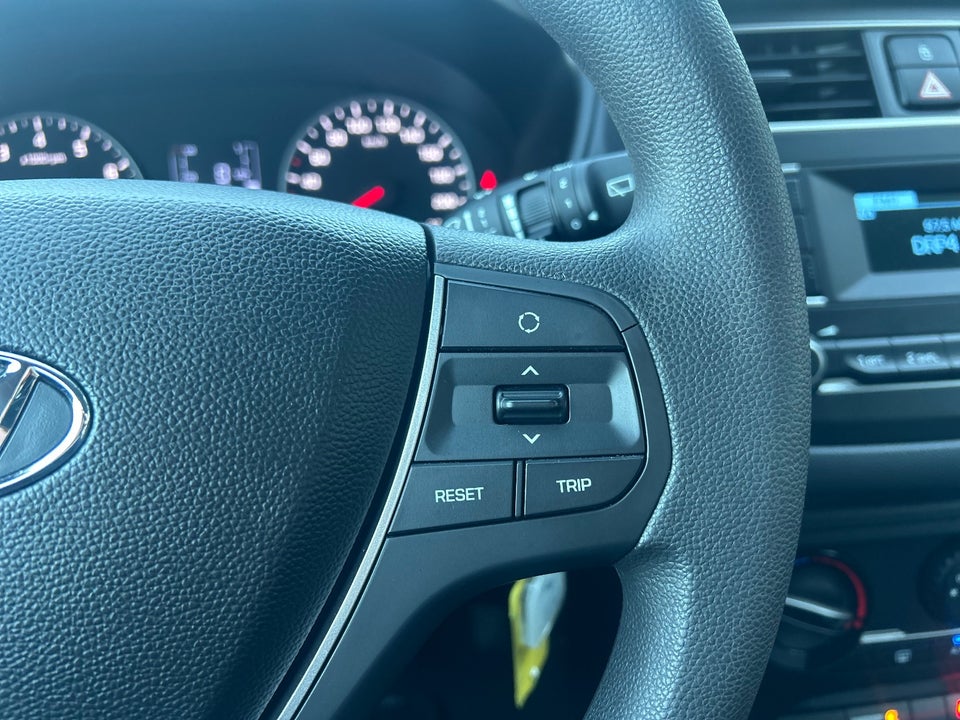 Hyundai i20 1,25 Life 5d