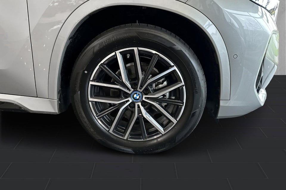 BMW iX1 eDrive20 M-Sport 5d
