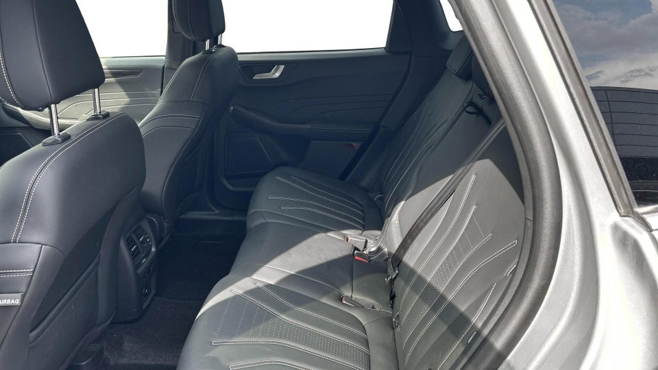 Ford Kuga 2,5 PHEV Vignale CVT 5d