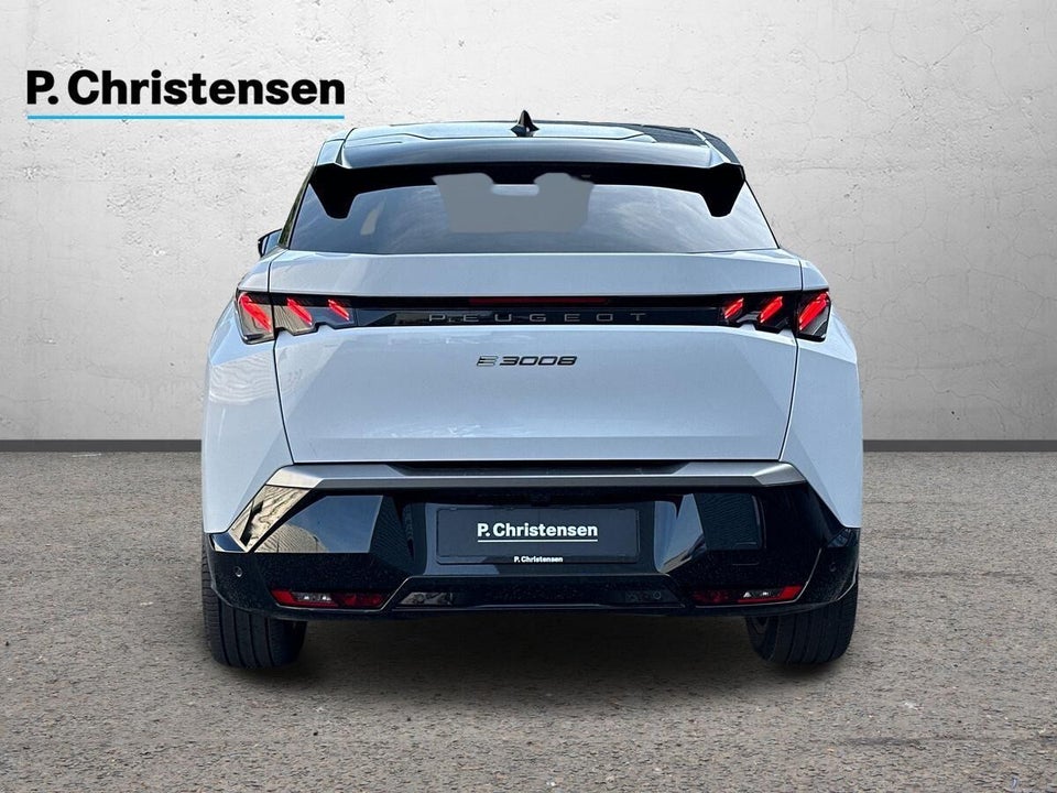 Peugeot e-3008 77 GT Pack 5d