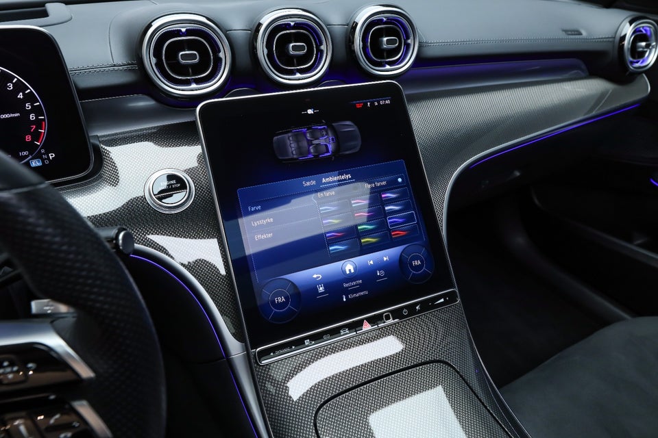 Mercedes C300 e 2,0 AMG Line stc. aut. 5d