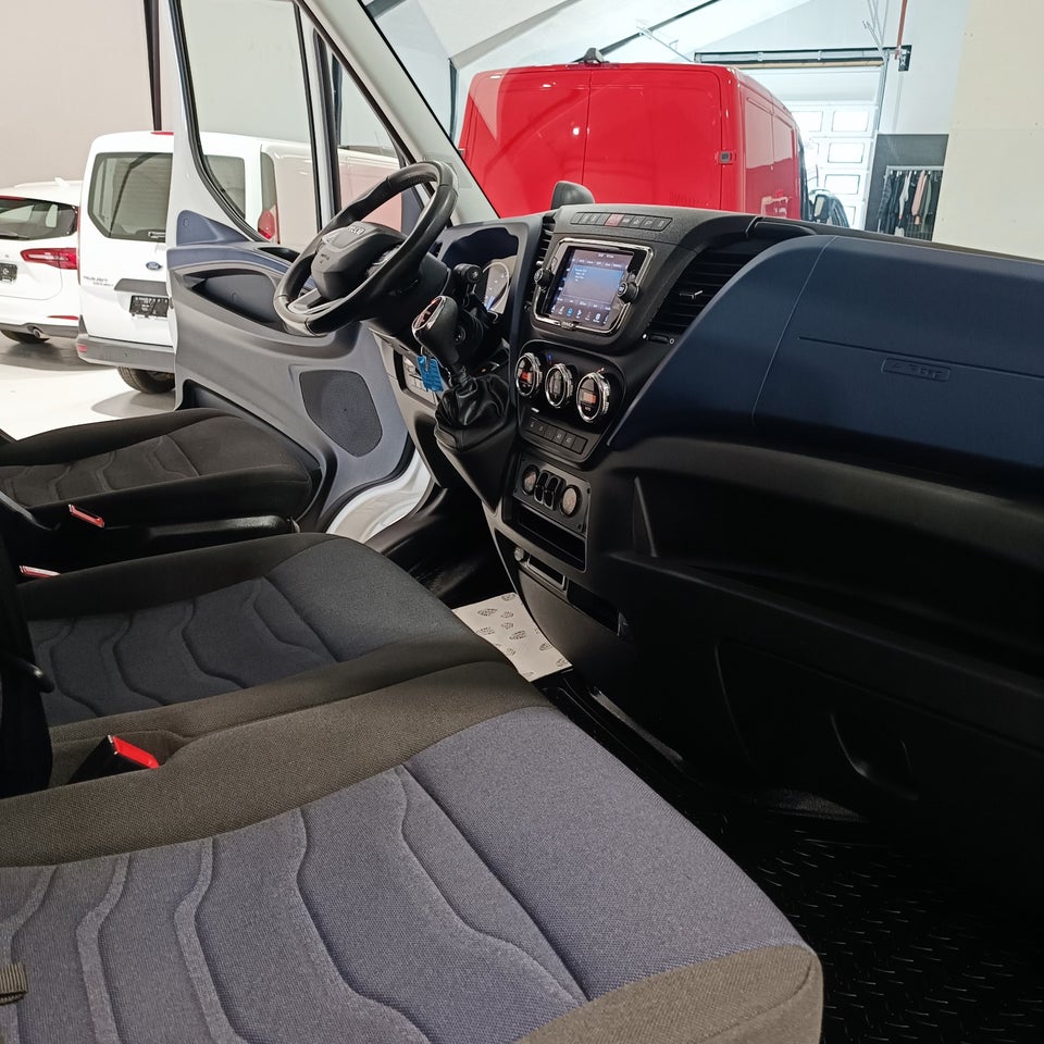 Iveco Daily 3,0 35C18 4100mm Lad AG8 2d