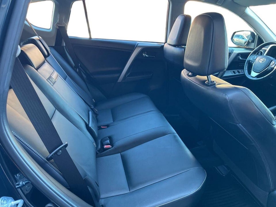 Toyota RAV4 2,5 Hybrid H3 Selected MDS 5d