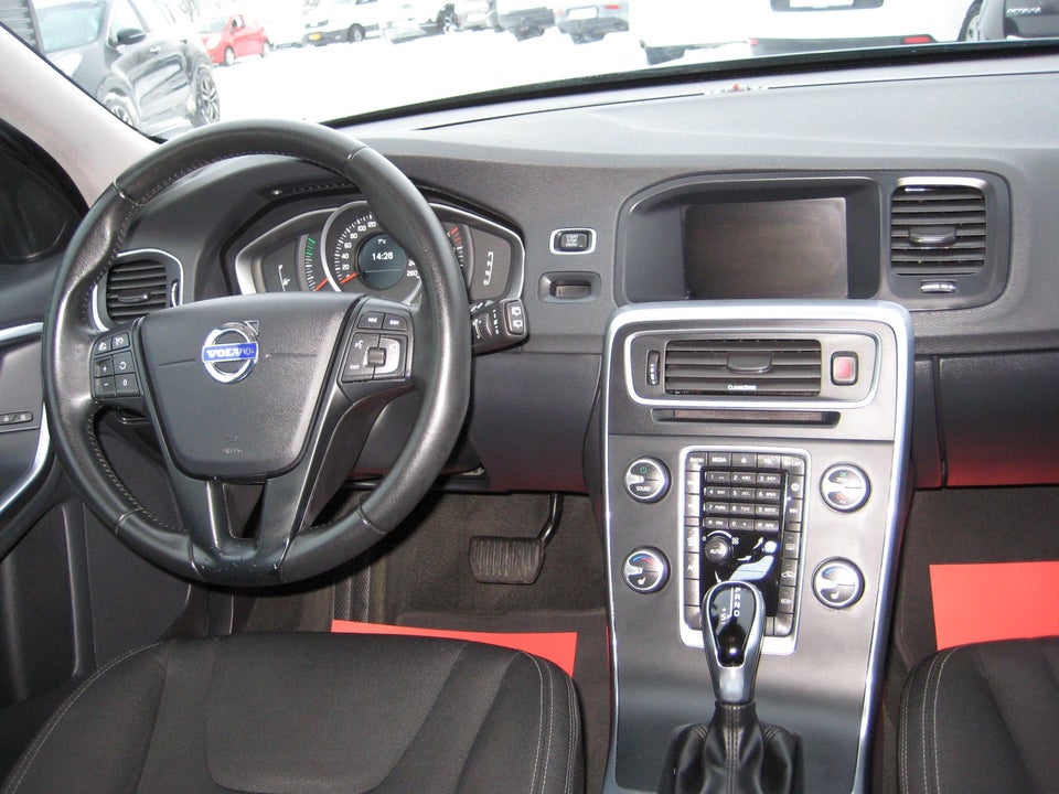 Volvo V60 2,0 D2 120 Kinetic aut. 5d