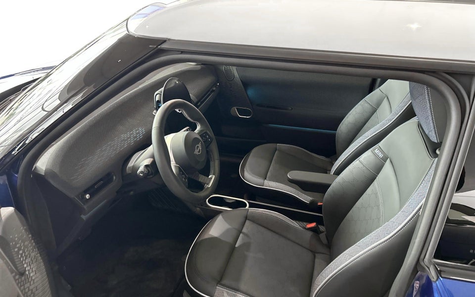 MINI Cooper SE Favoured Trim M 3d