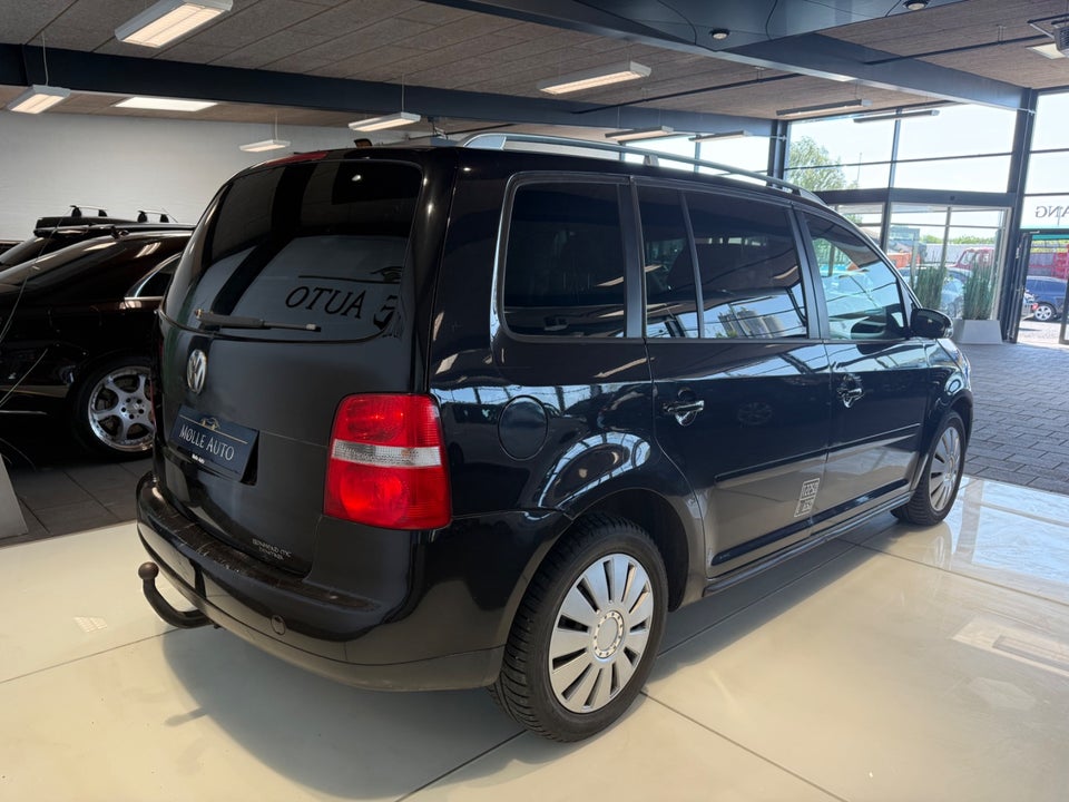 VW Touran 2,0 TDi 140 Highline Van 5d