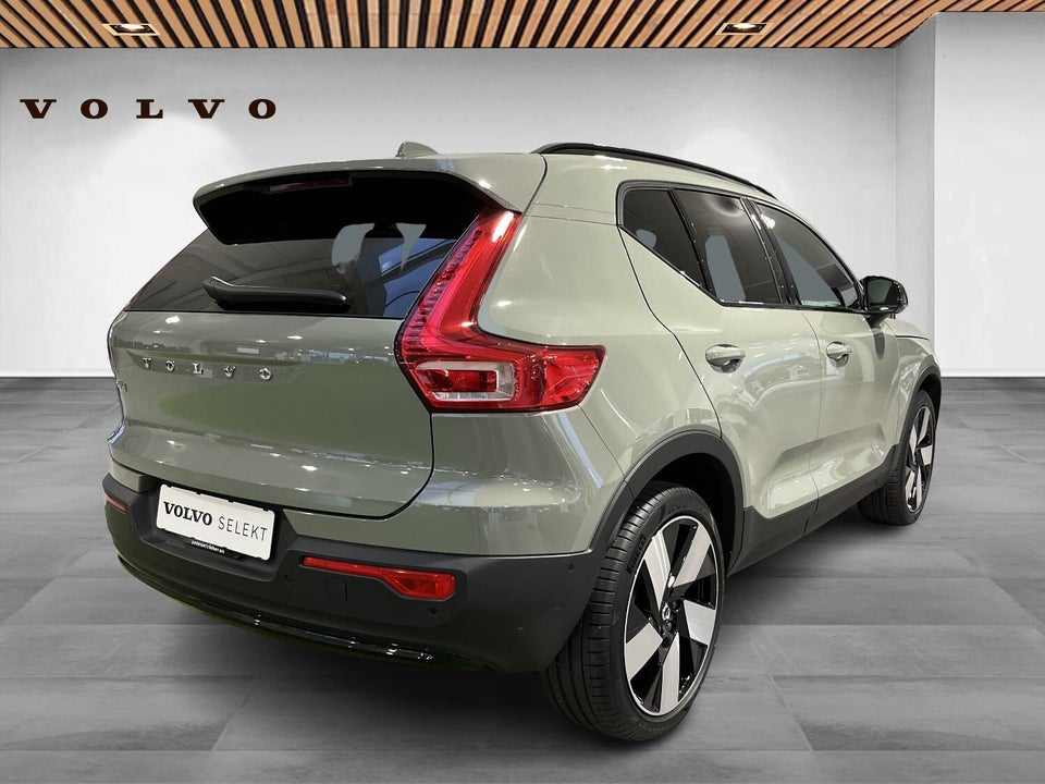 Volvo EX40 Extended Range Plus 5d