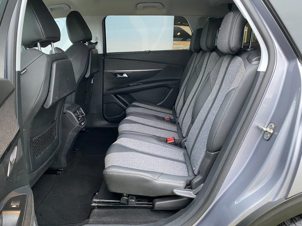 Peugeot 5008 1,2 PureTech 130 Limited 7prs 5d