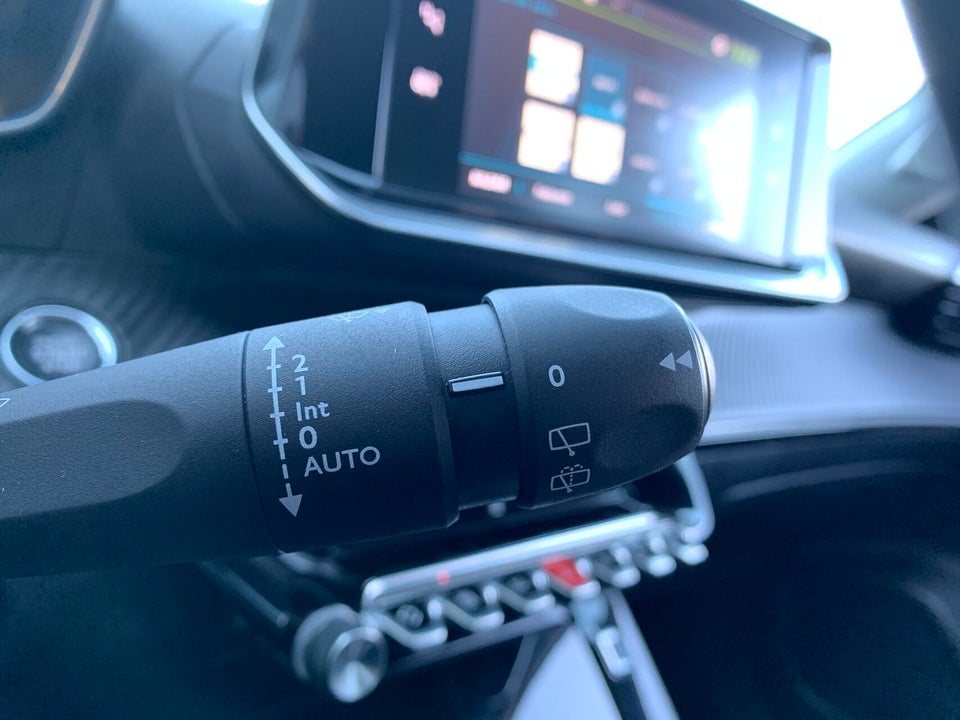 Peugeot e-2008 50 Allure 5d